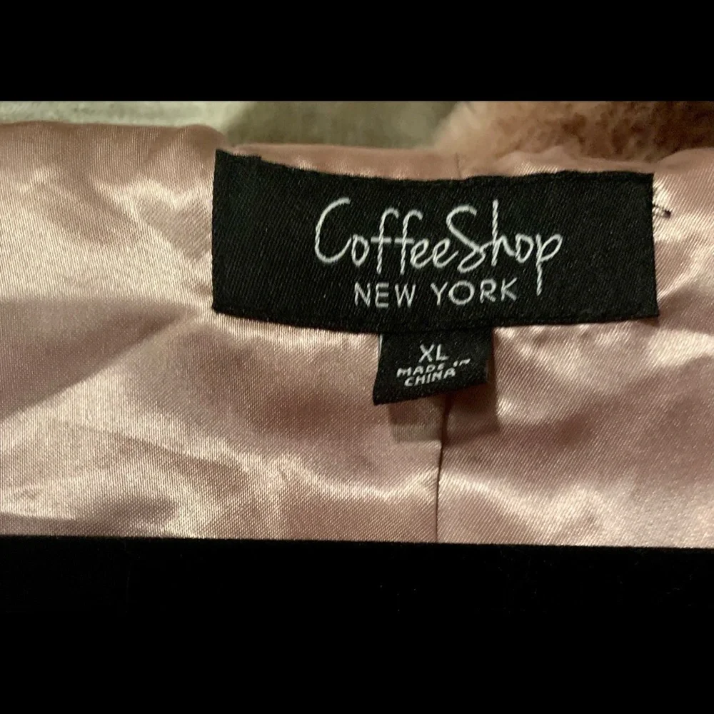 COFEE SHOP New York Pink Soft Feux Fur Silk Interior Hooded Dress Jacket Size XL - Picture 9 of 11